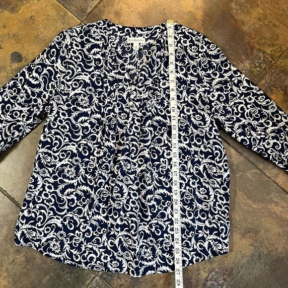 Kim Rogers Women’s Medium Navy Floral Blouse - Picture 8 of 11